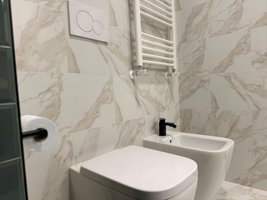 Moderno E Confortevole Con Posto Auto- Wifi Veloce Roma
